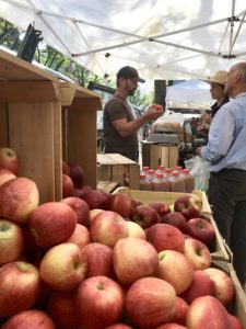 Apples Kennett Market